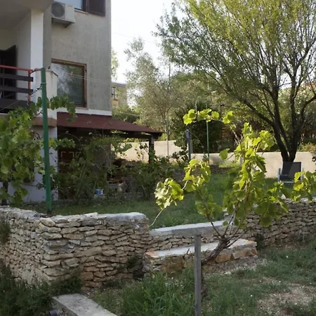 Dunja Apartment *