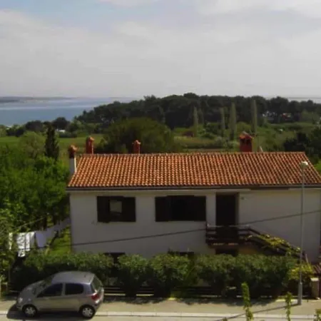 Dunja Apartman Premantura